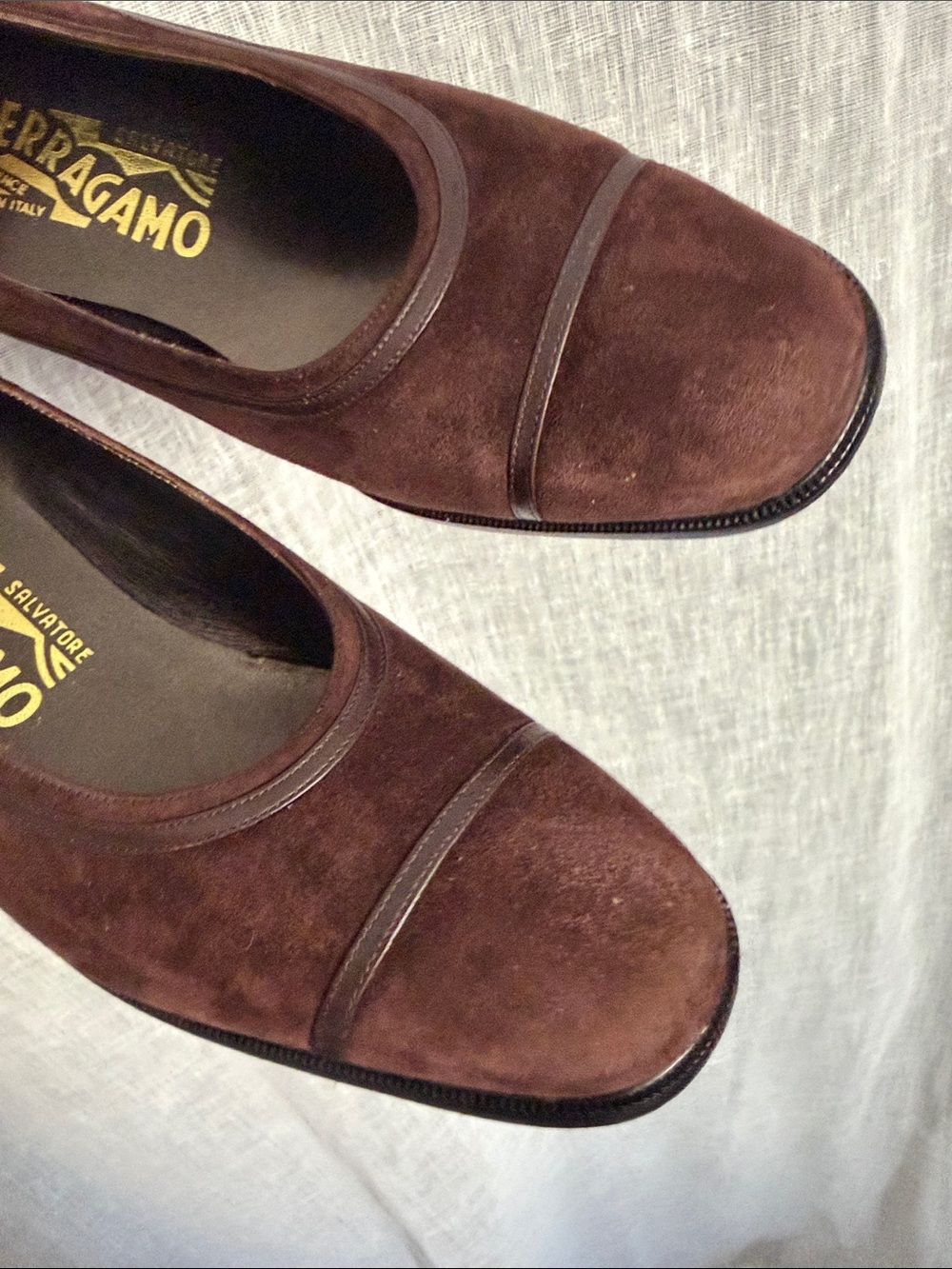 Salvatore Ferragamo Dark Brown Suede Block 3" Heel Pumps Shoes Sz. 8 Italy EUC - Picture 15 of 15